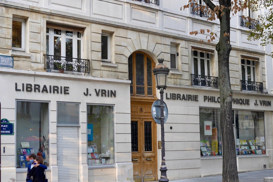 La célèbre librairie philosophique Vrin, Place de la Sorbonne