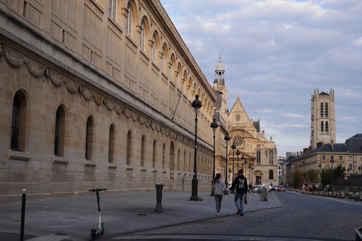 Bibliothèque Sainte Geneviève sur l'emplacement du collège de Montaigu